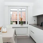 Daire Central Oasis - Modern & With Parking *